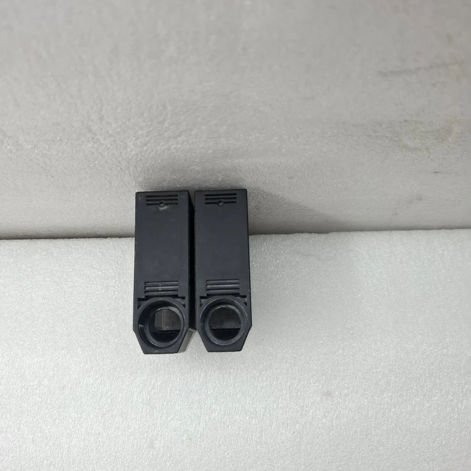 LOT OF 2 PCS OMRON E3JM-R4M4-G SENSOR E3JMR4M4G | For Parts Or Not Work